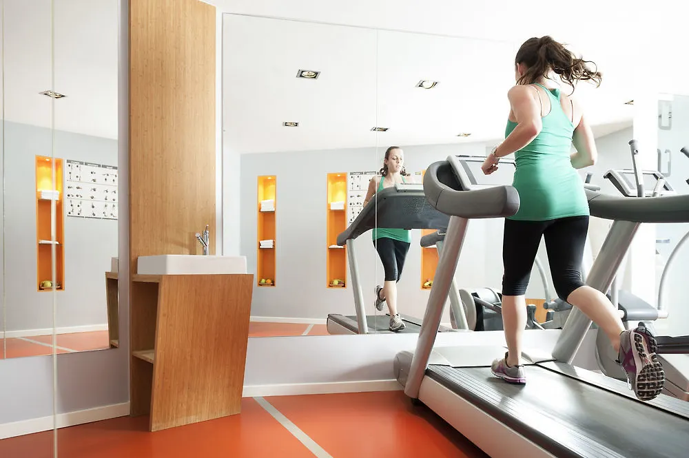 Hotel Novotel Brussels Off Grand Place 4*,